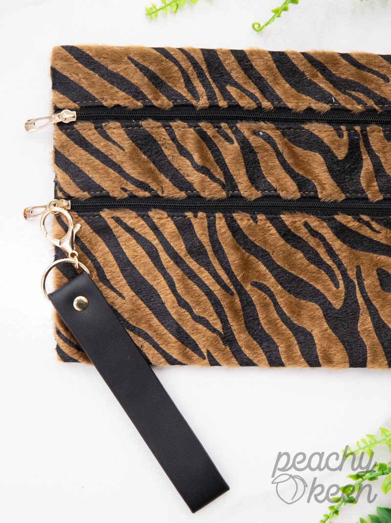 Versi-Bag Wristlet